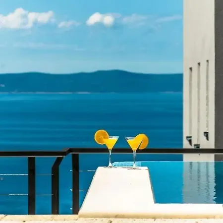 Bella Vista- Private Pool * マカルスカ